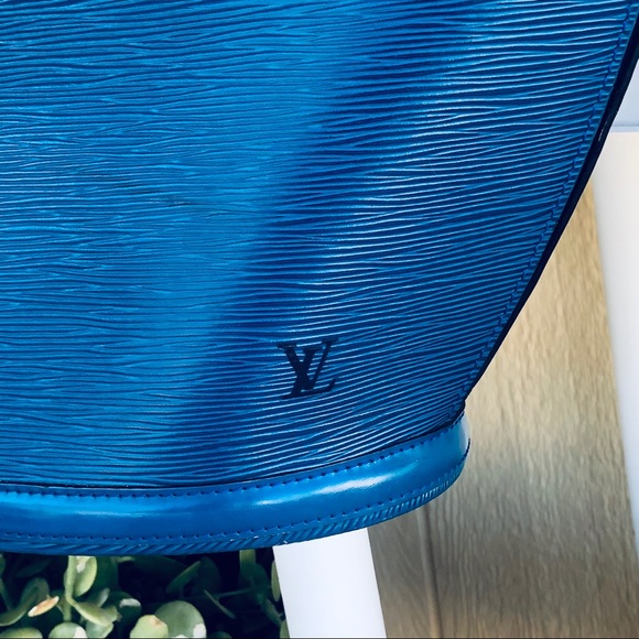 Louis Vuitton Cobalt Handbag - Picture 2 of 6